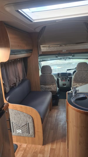 2010 Autotrail Cherokee — photo 1 of 9
