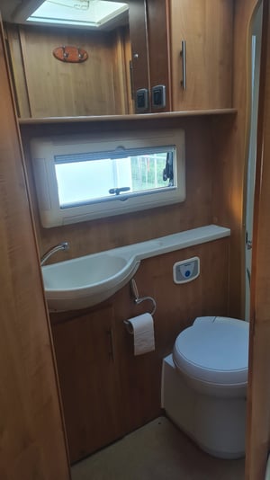 2010 Autotrail Cherokee — photo 9 of 9