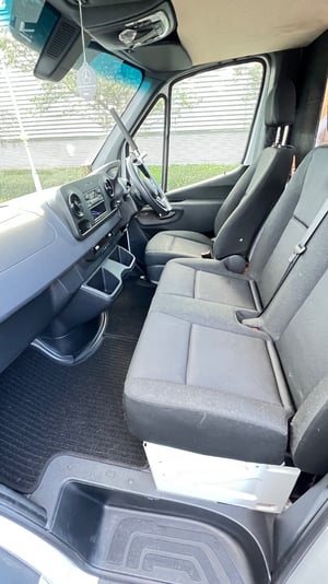 2021 Mercedes Benz Esprinter — photo 4 of 31