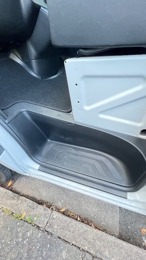 2021 Mercedes Benz Esprinter — photo 7 of 31