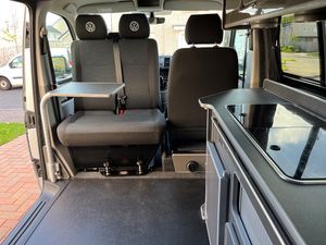 2018 Volkswagen Transporter T6 — photo 6 of 36