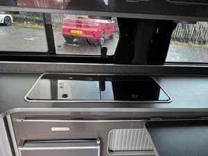 2018 Volkswagen Transporter T6 — photo 12 of 36