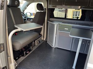 2018 Volkswagen Transporter T6 — photo 13 of 36