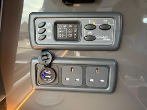 2018 Volkswagen Transporter T6 — photo 20 of 36