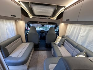 2023 Auto-Trail F-Line F70 — photo 8 of 17