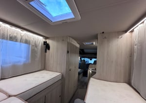 2023 Auto-Trail F-Line F70 — photo 10 of 17