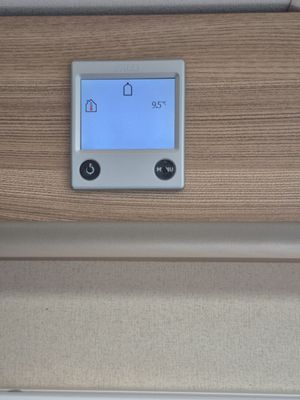 2013 Bessacarr E582 — photo 39 of 56