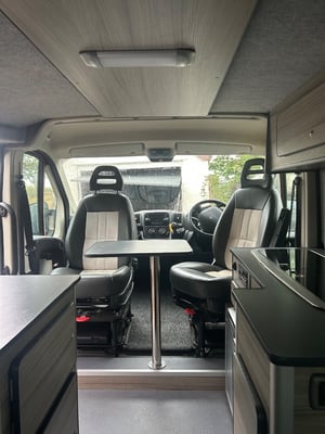 2017 Peugeot Boxer — photo 7 of 10
