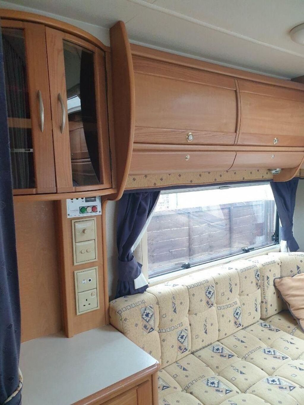 2003 AutoTrail Arapaho - Image 13