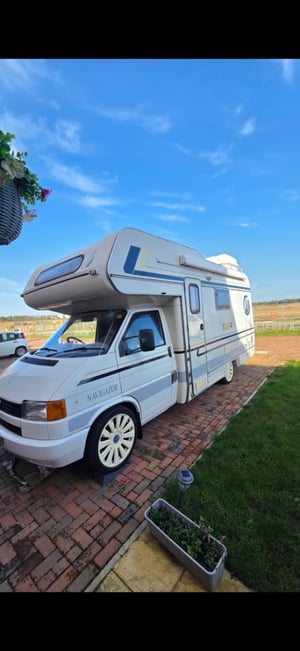 1995 Compass Navigator 360 — photo 2 of 16