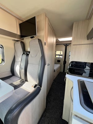 2020 Auto-Trail Tribute 669 — photo 21 of 31