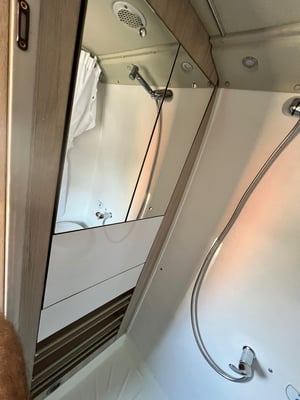 2020 Auto-Trail Tribute 669 — photo 24 of 31