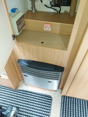 2000 Autohomes Wildwind equipe — photo 2 of 18