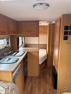 2009 Elddis Autoquest 155 — photo 11 of 15