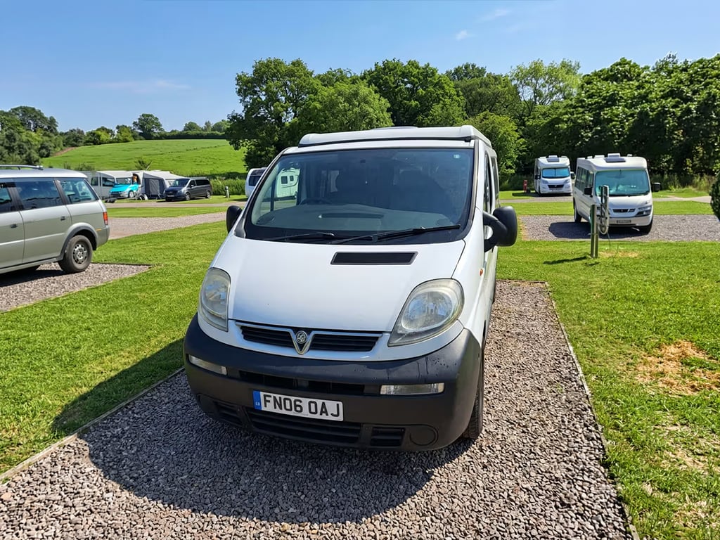 2006 Vauxhall Vivaro Campervan - Image 1