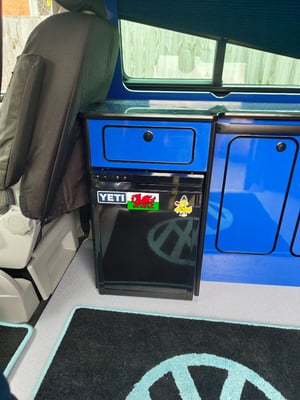 2015 Volkswagen T5.1 Campervan — photo 2 of 19