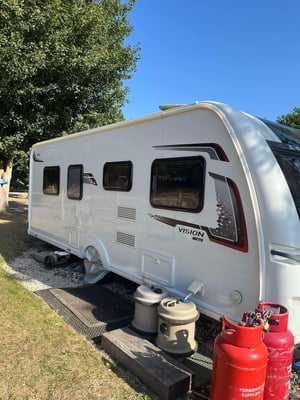 2017 Coachman Vision 545 — photo 1 of 6