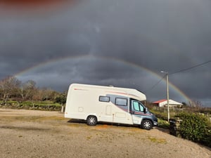 2017 Auto-Trail Tracker FB — photo 9 of 24