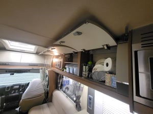 2017 Auto-Trail Tracker FB — photo 5 of 24