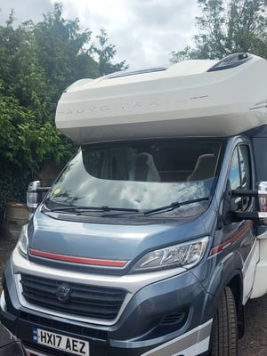 2017 Auto-Trail Tracker FB — photo 4 of 24