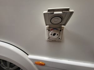 2017 Auto-Trail Tracker FB — photo 8 of 10