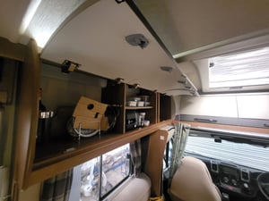 2017 Auto-Trail Tracker FB — photo 10 of 24