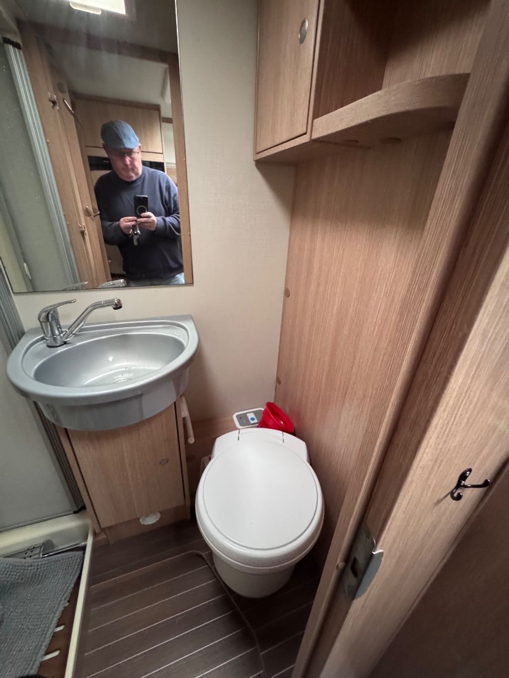 2014 Sunlight A68 - Image 10