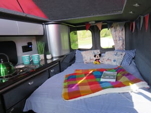 2017 Vauxhall Vivaro campervan — photo 5 of 12