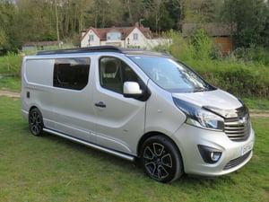 2017 Vauxhall Vivaro campervan — photo 11 of 12