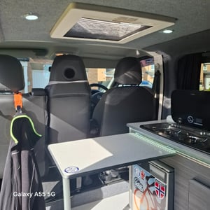 2017 Vauxhall Vivaro Sportive BiTurbo — photo 9 of 37