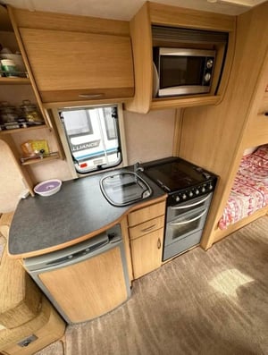 2008 Coachman Amara — photo 3 of 13