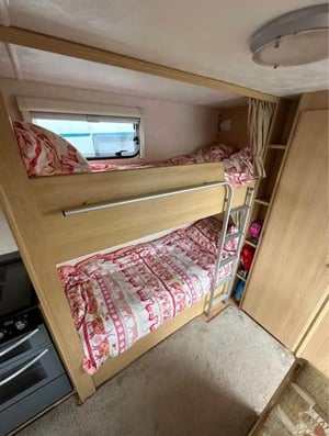 2008 Coachman Amara — photo 7 of 13