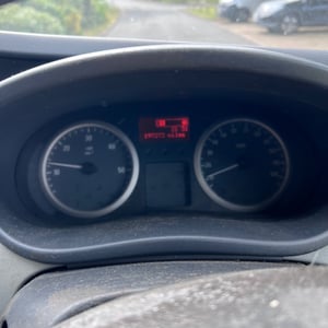 2010 Vauxhall Vivaro — photo 2 of 22