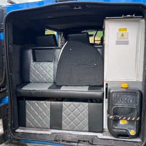 2010 Vauxhall Vivaro — photo 9 of 22