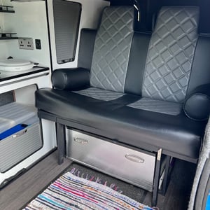2010 Vauxhall Vivaro — photo 10 of 22