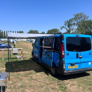 2010 Vauxhall Vivaro — photo 17 of 22