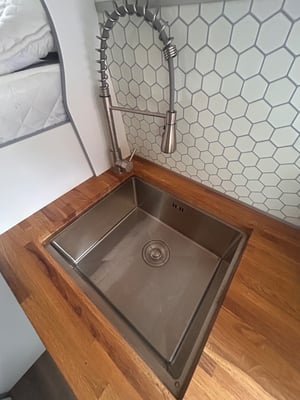2018 Volkswagen Crafter Conversion — photo 14 of 35