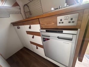 2018 Volkswagen Crafter Conversion — photo 13 of 35