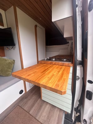 2018 Volkswagen Crafter Conversion — photo 12 of 35