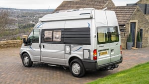 2005 Auto-Sleepers Duetto — photo 11 of 46