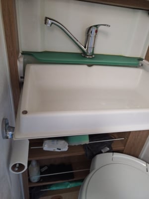 2020 Auto-Trail V Line 635SE — photo 9 of 23