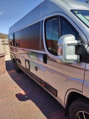 2020 Auto-Trail V Line 635SE — photo 13 of 23