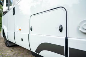 2021 Hymer B-Class ModernComfort I WhiteLine BMCI 600 — photo 9 of 47