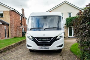 2021 Hymer B-Class ModernComfort I WhiteLine BMCI 600 — photo 4 of 47