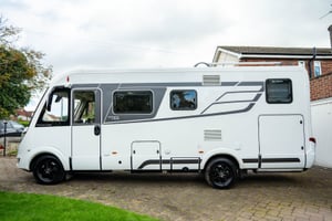 2021 Hymer B-Class ModernComfort I WhiteLine BMCI 600 — photo 3 of 47