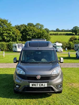 2017 Fiat Doblo — photo 1 of 44
