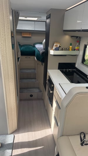 2025 Adria Compact Supreme DL — photo 18 of 32