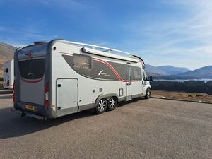 2013 Burstner Ixeo Plus IT 875 — photo 4 of 8