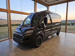 2025 Peugeot Boxer — photo 1 of 53