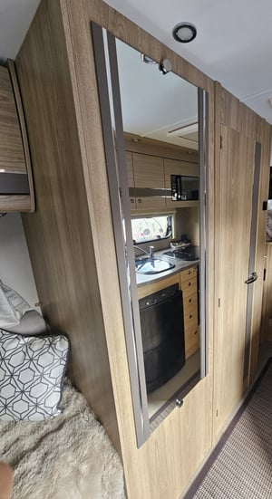 2019 Elddis Autoquest 194 — photo 10 of 28